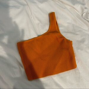 Aritiztia babaton top